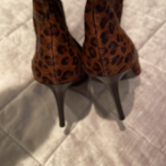 Studio Pollini Leopard Calf Hair Pointed High Heel Zip Up Boots Size 37 1/2 - Picture 4 of 16